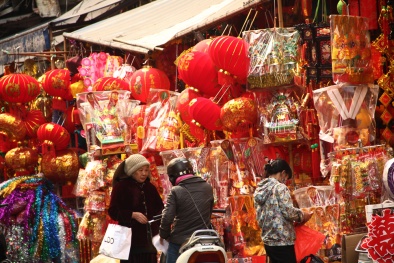 Nhộn nhịp hàng mã đón Tết ông Công, ông Táo